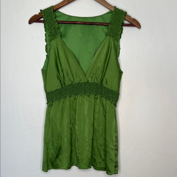 None Tops - Y2K Women’s Green Silk Sleeveless Smocked Boho Peasant Tank Blouse Fits Like S/M